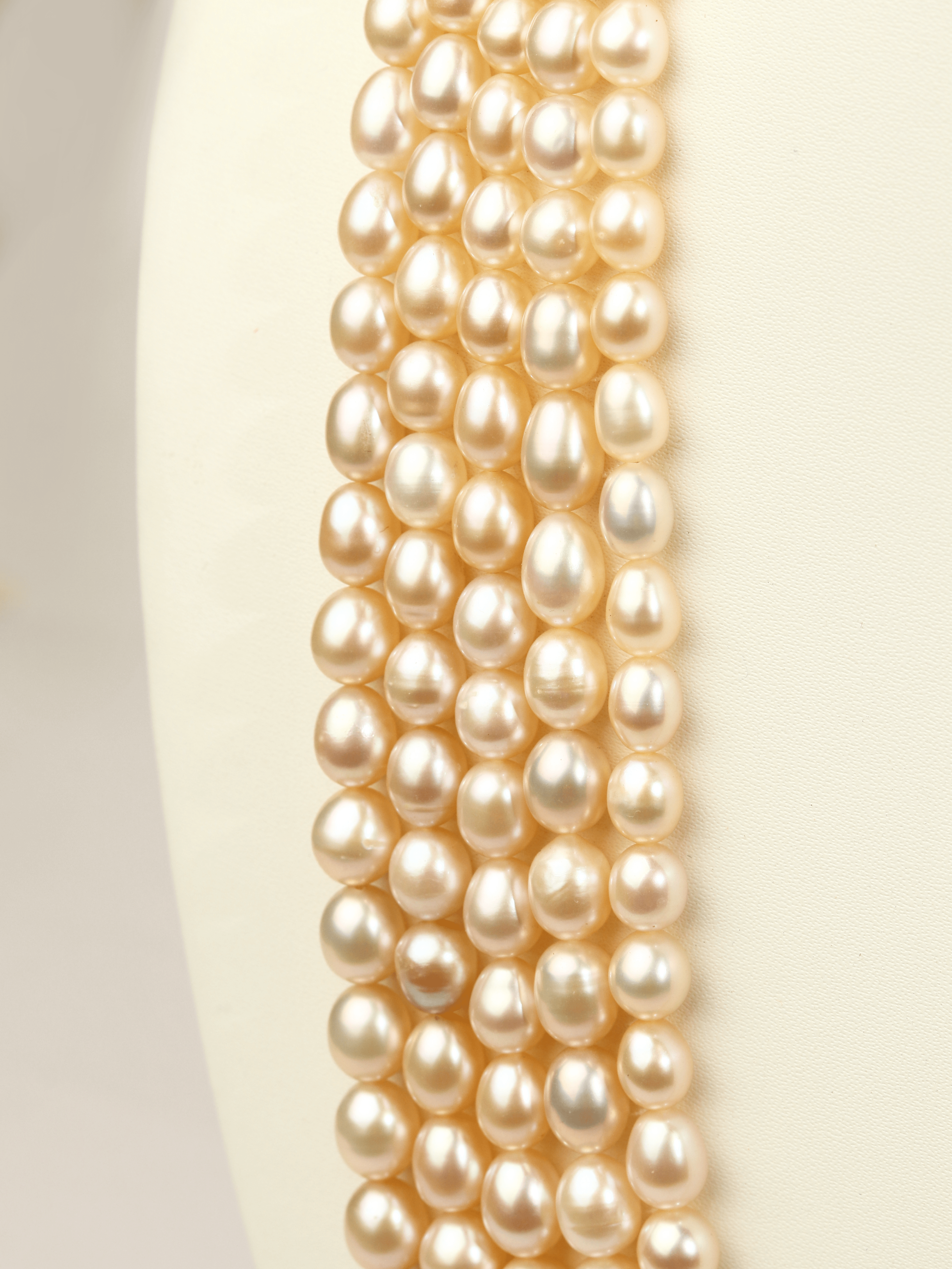 Oval Freshwater Pearl Necklace