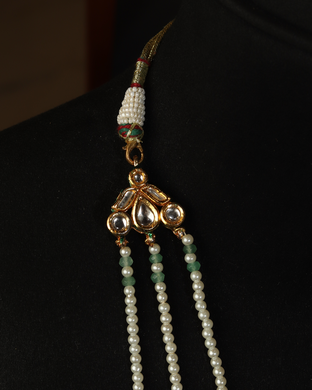 Kundan Necklace | Pearls and Green Gemstones