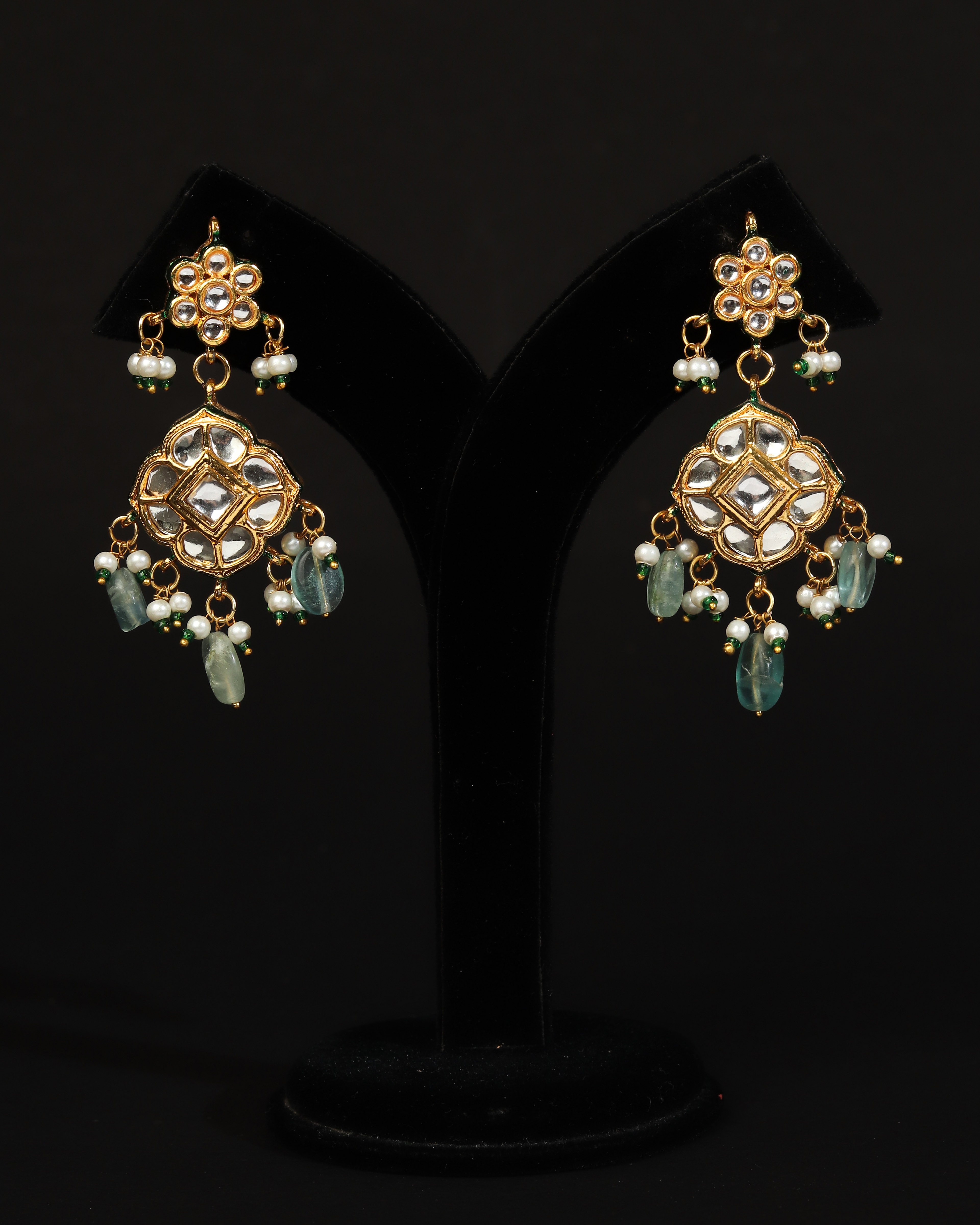 Kundan Necklace | Pearls and Green Gemstones