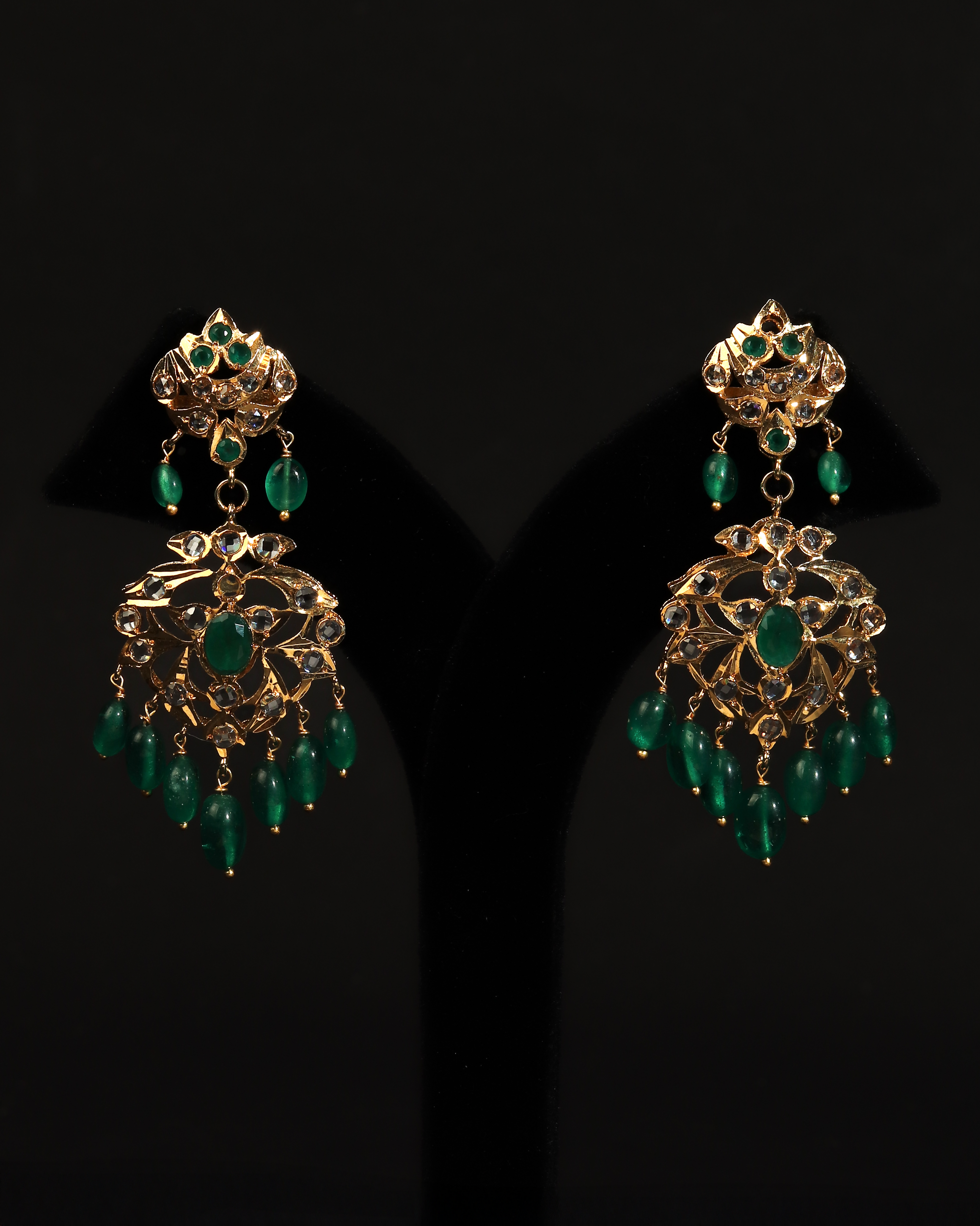 Regal Byrl Emerald 7 Lada Necklace & Earring Set – Traditional Pearl & Bright Green Emerald Nizami Jewellery