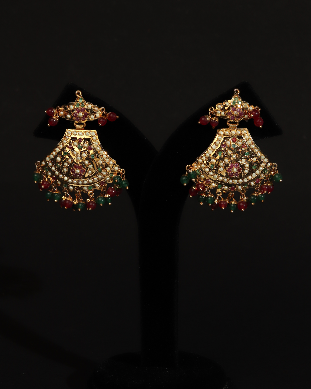 Grand Royal Jadau Real Pearl Haar – Multi-Strand Necklace with Antique Ruby & Emerald Fan Pendant