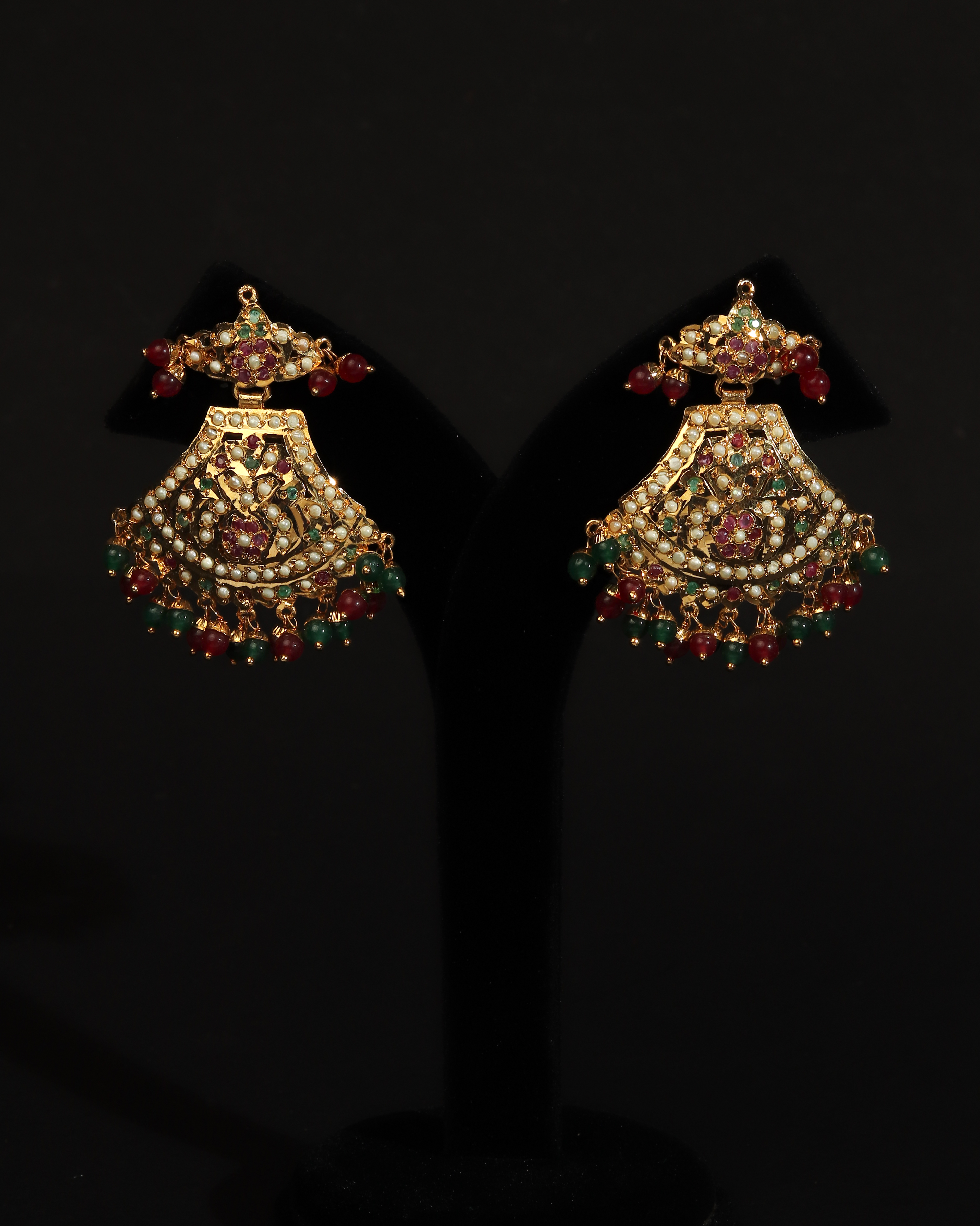 Grand Royal Jadau Real Pearl Haar – Multi-Strand Necklace with Antique Ruby & Emerald Fan Pendant